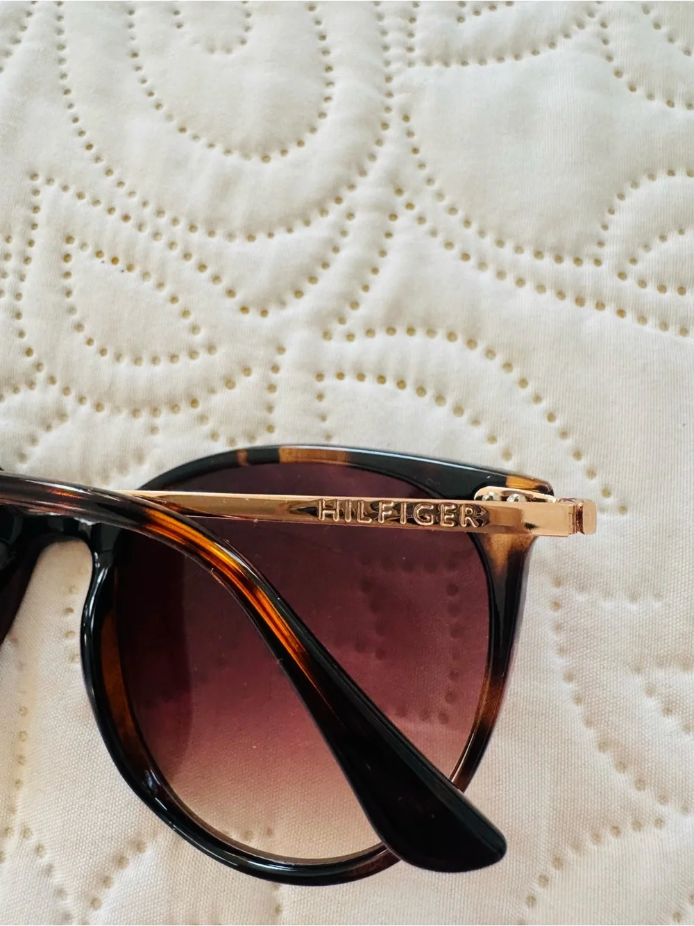 Tommy Hilfiger Tortoiseshell Frame Sunglasses with Brown Gradient Lenses